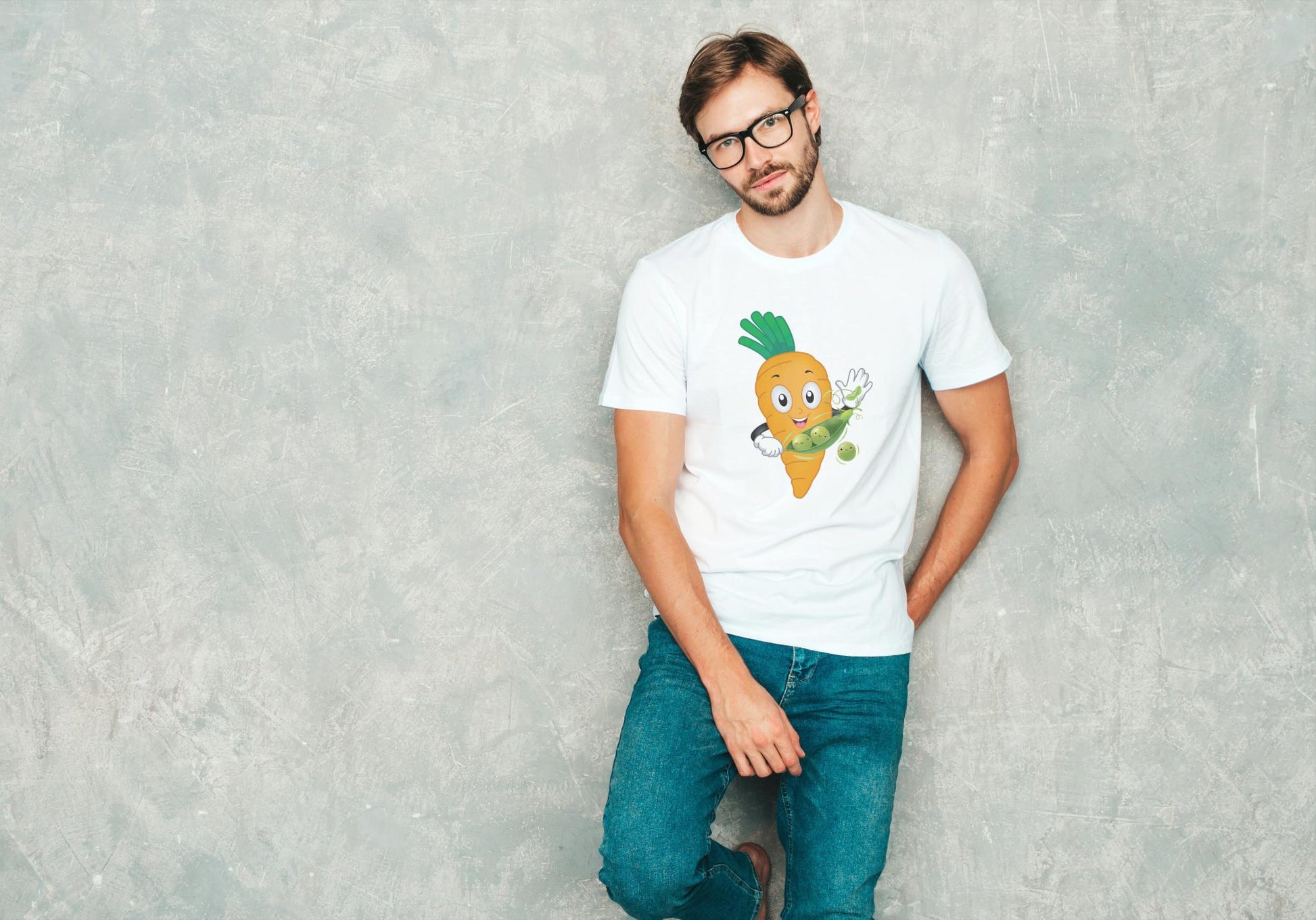 Men's Round Neck Carrot T-shirt Black by ZealforTee