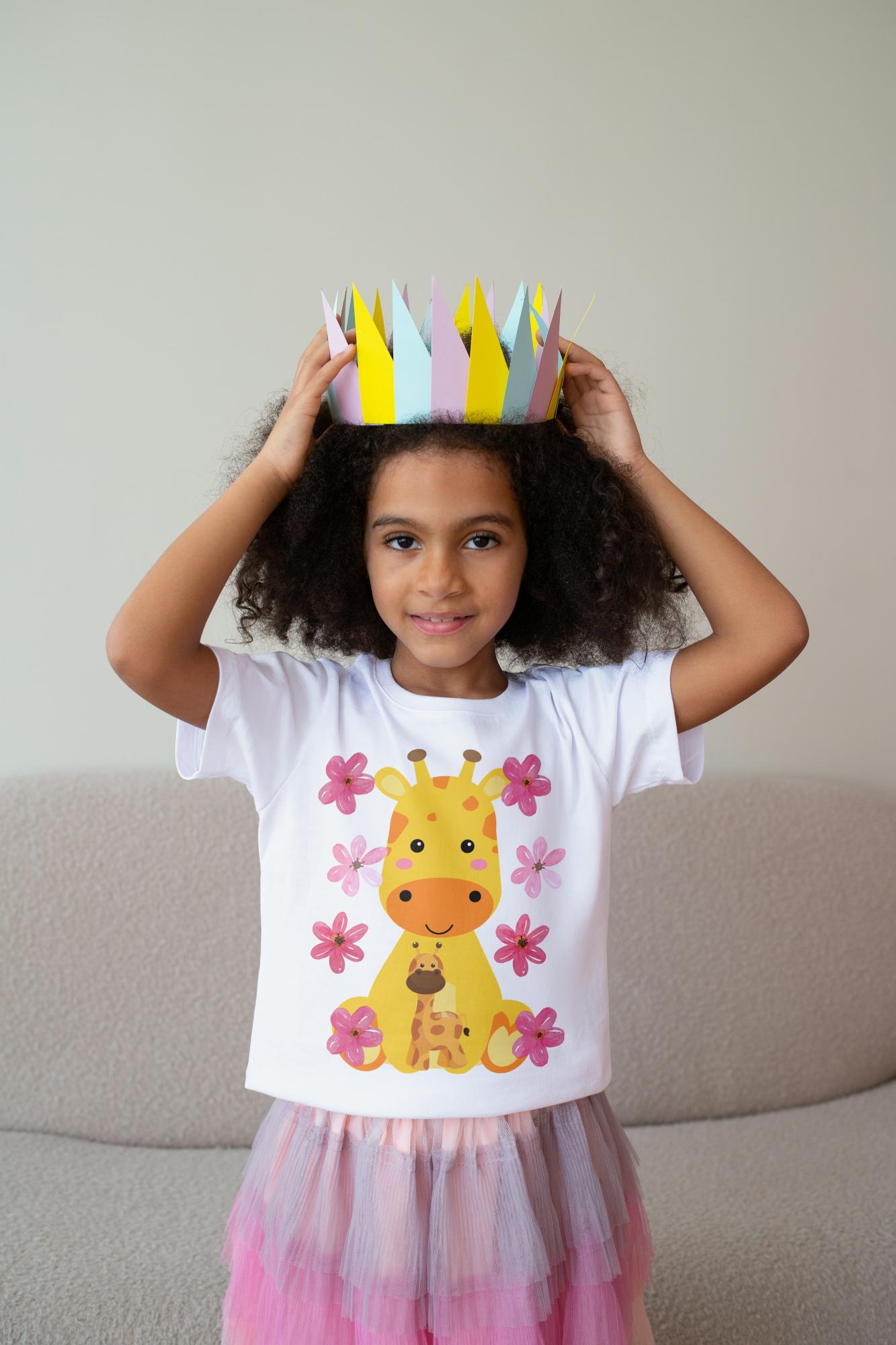 Kid's Baby Giraffe Unisex Tshirt Black by ZealforTee